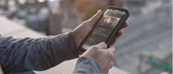 Content Dam Btr Article 2018 8 Btrbalconyphone